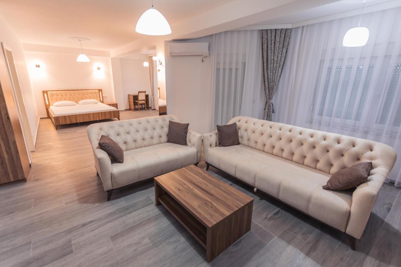 City Hotel Ferizaj Ngoại thất bức ảnh
