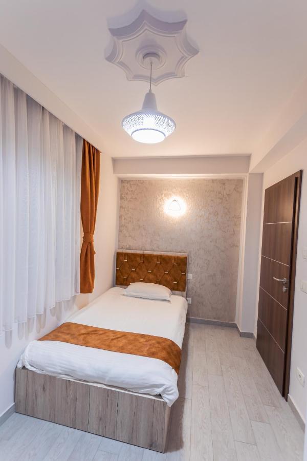 City Hotel Ferizaj Ngoại thất bức ảnh